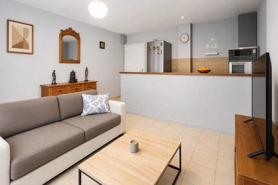 /international/fr/saint-gilles-burgundy-310107971682/