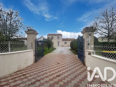 /international/fr/anais-charente-310105340216/