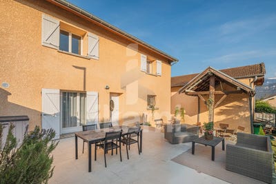 /international/fr/voiron-rhone-310108315690/