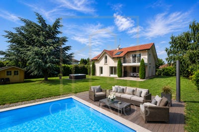 /international/fr/allee-du-parc-du-chene-divonne-les-bains-rhone-310107971210/