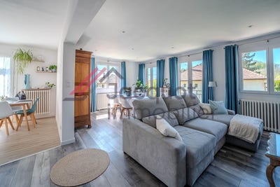 /international/fr/lons-le-saunier-franche-comte-310107414546/
