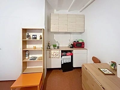 /international/fr/avignon-provence-alpes-cote-d-azur-310108328501/