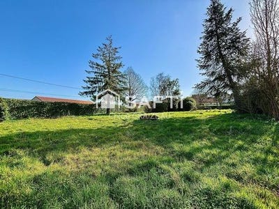 /international/fr/la-chapelle-saint-laurent-charente-310106116188/