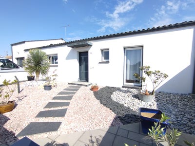 /international/fr/la-chapelle-hermier-pays-de-la-loire-310108045654/