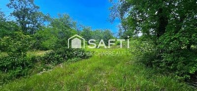 /international/fr/saint-cernin-de-larche-limousin-310108761882/