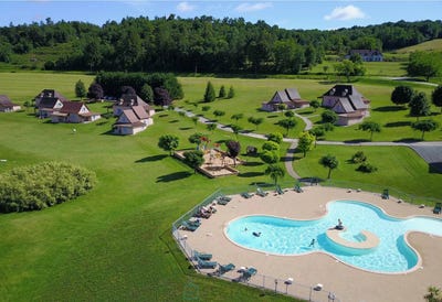 /international/fr/hautefort-aquitaine-310105969179/