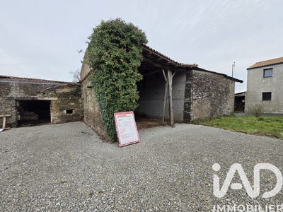/international/fr/la-regrippiere-pays-de-la-loire-310104887474/