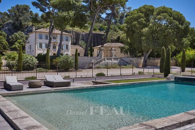 /international/fr/saint-remy-de-provence-provence-alpes-cote-d-azur-120095848110/?lang=en