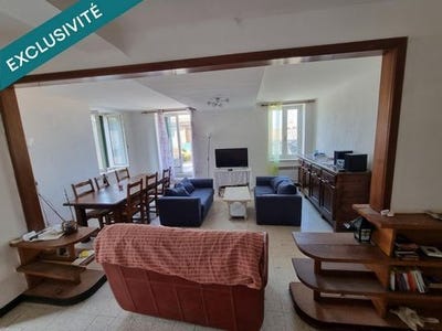 /international/fr/azille-languedoc-roussillon-310100498642/
