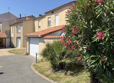 /international/fr/la-chataigneraie-charente-310108870200/?lang=fr