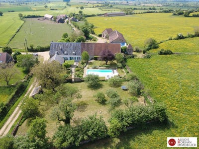/international/fr/pouilly-en-auxois-burgundy-310108430558/