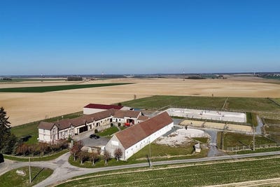 /international/fr/clos-fontaine-ile-de-france-310101288455/