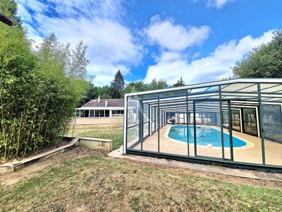 /international/fr/bazouges-cre-sur-loir-pays-de-la-loire-310104470525/