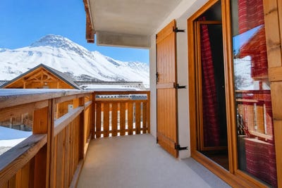 /international/fr/albiez-montrond-rhone-310107971759/