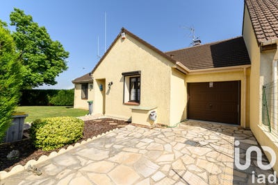 /international/fr/fontenay-en-parisis-ile-de-france-310100697199/