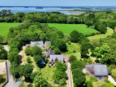 /international/fr/sarzeau-brittany-310108453327/