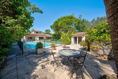 /international/fr/mougins-hh-15507474-mougins-provence-alpes-cote-d-azur-310100953050/?lang=zh-cn