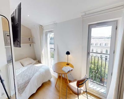 /international/fr/boulevard-poissonniere-paris-ile-de-france-310108991762/