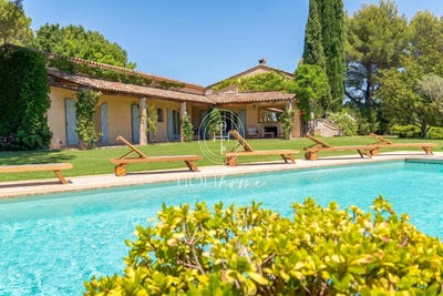 /international/fr/aix-en-provence-provence-alpes-cote-d-azur-120087868469/