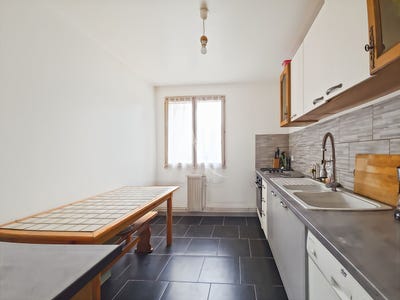 /international/fr/les-mureaux-ile-de-france-310108784833/