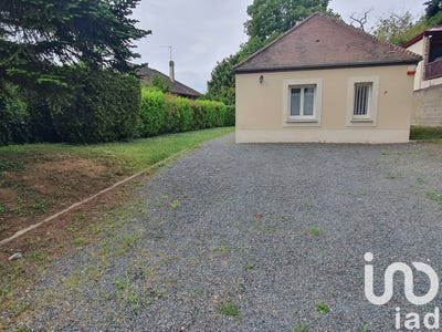 /international/fr/courlon-sur-yonne-burgundy-310099837750/