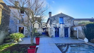 /international/fr/coulonges-sur-l-autize-charente-310105969938/