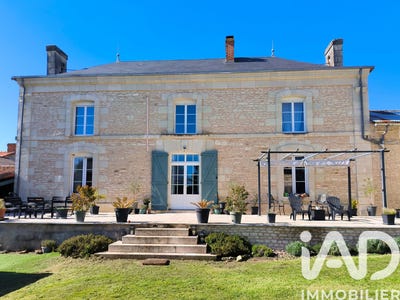 /international/fr/mirebeau-auvergne-310106458287/