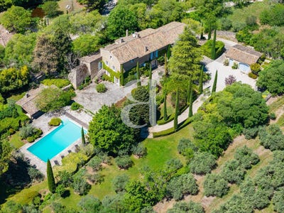/international/fr/gordes-provence-alpes-cote-d-azur-310119976205/