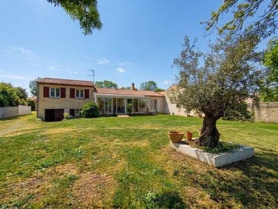 /international/fr/rochefort-charente-310107564604/