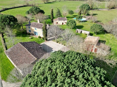 /international/fr/sauveterre-de-guyenne-aquitaine-310106710679/