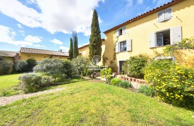 /international/fr/elne-languedoc-roussillon-310100610716/