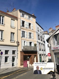/international/fr/clermont-ferrand-auvergne-310106839838/