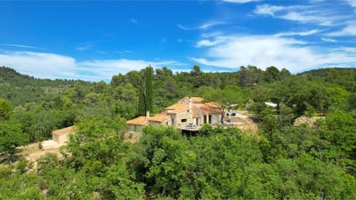 /international/fr/venasque-provence-alpes-cote-d-azur-310105793999/