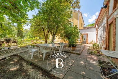 /international/fr/pierrevert-provence-alpes-cote-d-azur-310107025789/