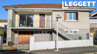 /international/fr/chalus-auvergne-310106425385/