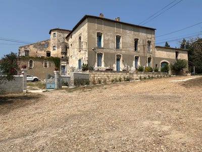 /international/fr/saint-gilles-languedoc-roussillon-310106606147/
