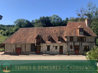/international/fr/lessard-et-le-chene-la-basse-normandie-310108926476/