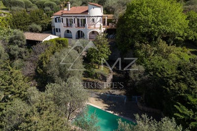 /international/fr/grasse-provence-alpes-cote-d-azur-310101083389/