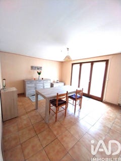 /international/fr/semur-en-vallon-pays-de-la-loire-310108004099/