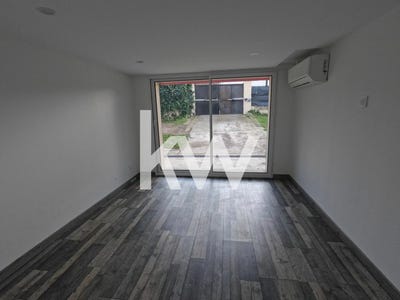 /international/fr/saint-victoret-provence-alpes-cote-d-azur-310098975385/