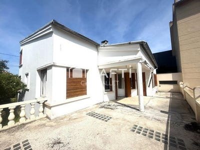 /international/fr/laon-picardie-310100388383/