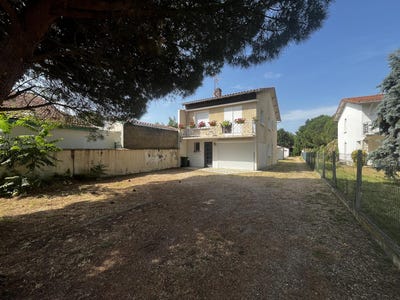 /international/fr/saint-georges-de-didonne-charente-310100742127/