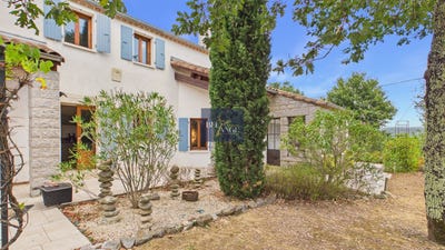 /international/fr/labeaume-rhone-310109797661/