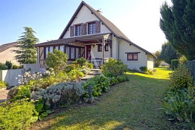 /international/fr/trainou-centre-val-de-loire-310108940935/