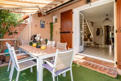 /international/fr/avenue-de-la-plage-vias-plage-languedoc-roussillon-310110282396/