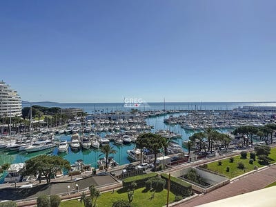 /international/fr/villeneuve-loubet-provence-alpes-cote-d-azur-310098974182/