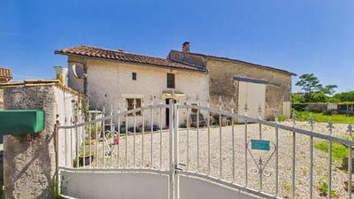 /international/fr/loubigne-charente-310108418892/