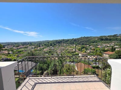 /international/fr/biot-provence-alpes-cote-d-azur-310108838095/