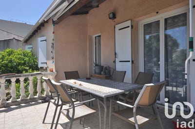 /international/fr/calvisson-languedoc-roussillon-310100492975/?lang=zh-tw