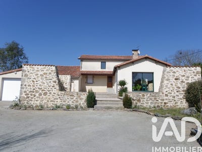 /international/fr/bressuire-charente-310107913750/